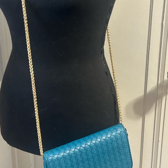 Bottega Veneta Turquoise Crossbody Bag - Picture 2 of 15